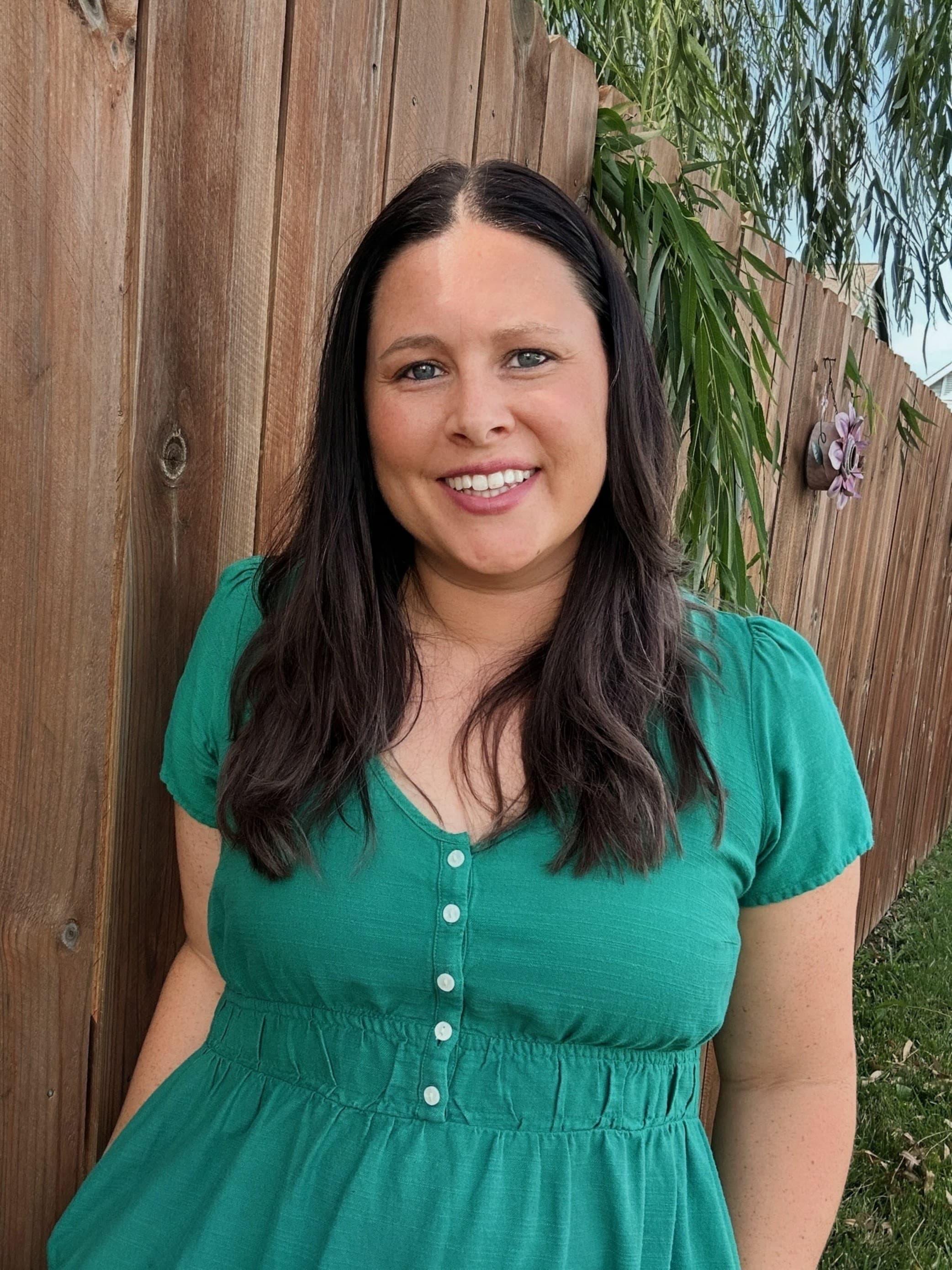 Amanda Knittel — The Queen Bee